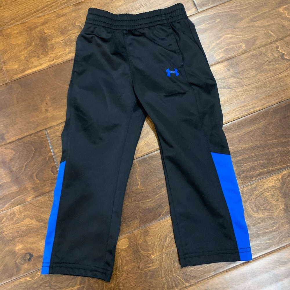 Under Armour kid pants! Size 3t!